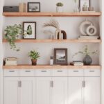 vidaXL væghylde 180x30x(2-6) cm behandlet massivt egetræ lysebrun - Kategori: Egetræshylder til hjemmet 4 vidaXL væghylde 180x30x(2-6) cm behandlet massivt egetræ lysebrun