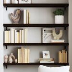 vidaXL væghylde 80x30x(2-4) cm behandlet massivt egetræ mørkebrun - Kategori: Egetræshylder til hjemmet 4 vidaXL væghylde 80x30x(2-4) cm behandlet massivt egetræ mørkebrun